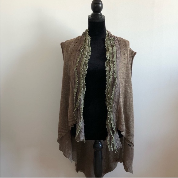 Forever 21 Size Small 6 Top & Sweater Bundle - Picture 13 of 16